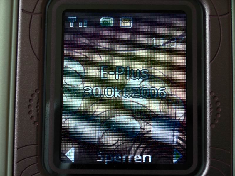 nokia7390display04.jpg