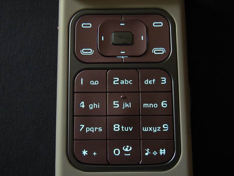 nokia7390display06.jpg