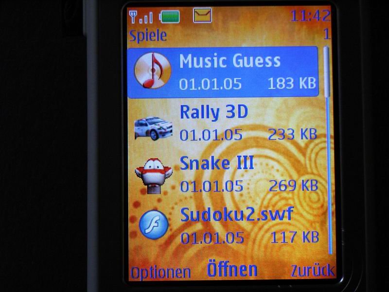 nokia7390display21.jpg