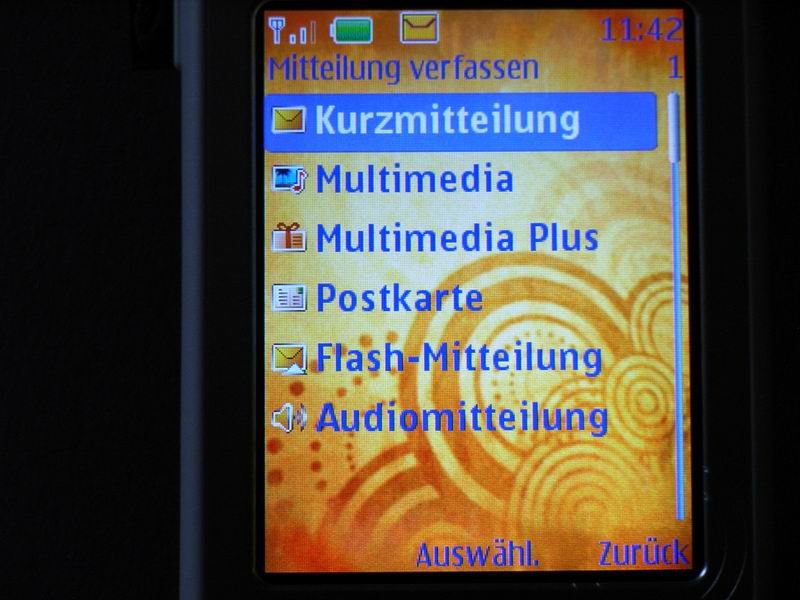 nokia7390display23.jpg