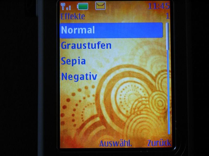 nokia7390display30.jpg