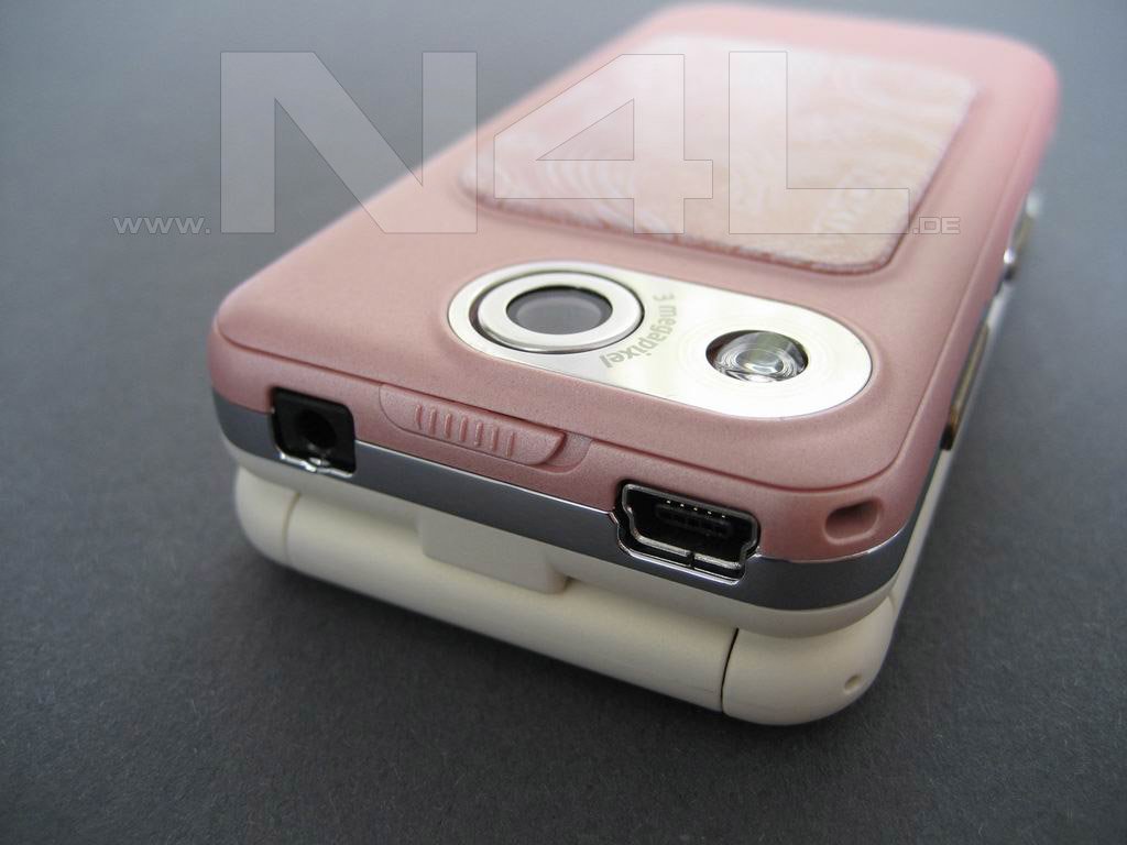 nokia739050.jpg